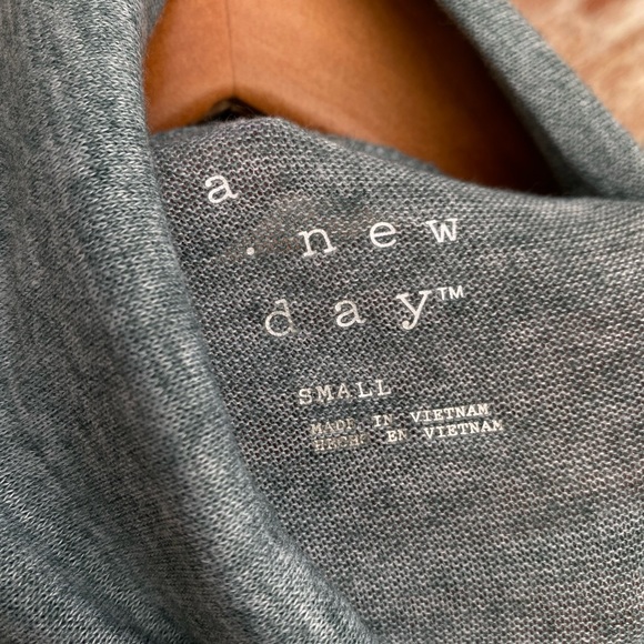 a new day Teal Gray Turtleneck Top Size Small - Picture 3 of 3